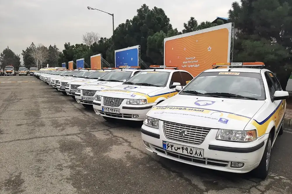 اینفوگرافی مراحل درخواست امداد خودرو ایران خودرو و اعزام سریع یدک‌کش در تهران